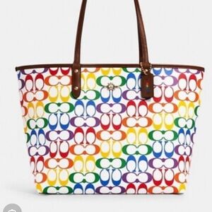 NWT Coach Reversible Citv Tote In Rainbow Signature Canvas 2463